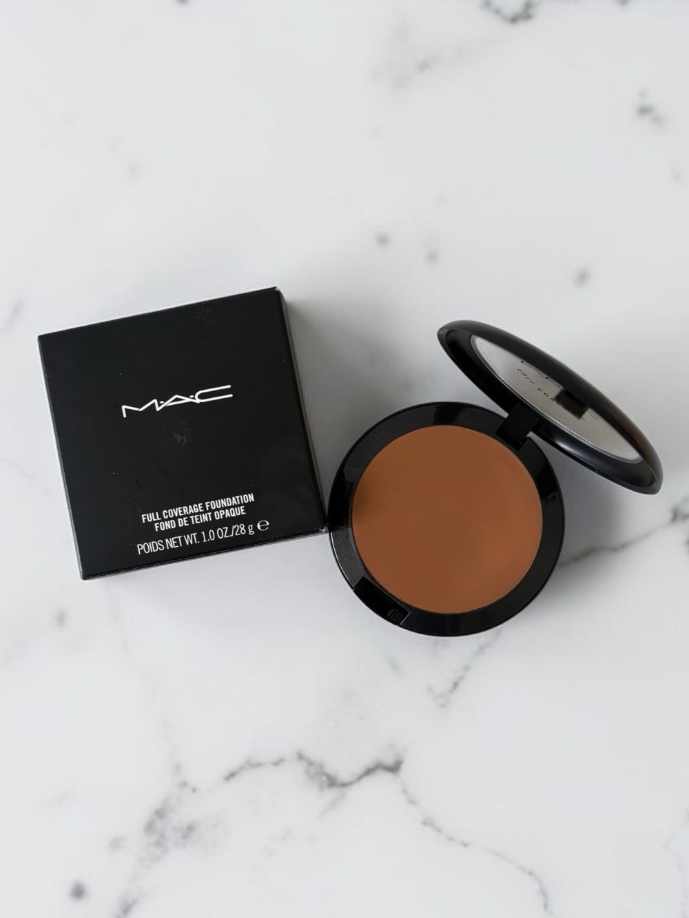 MAC Full Coverage Foundation NW40 1.0 Oz. New